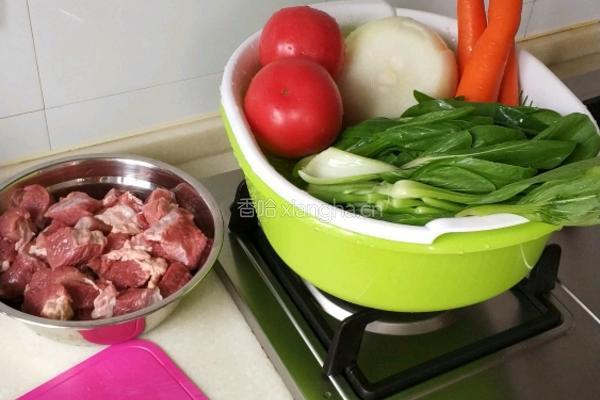 番茄牛肉面的做法图解1