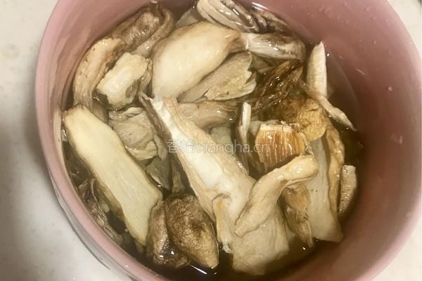 小鸡炖蘑菇粉条的做法图解4
