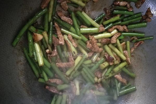 蒜苗炒肉片的做法图解4