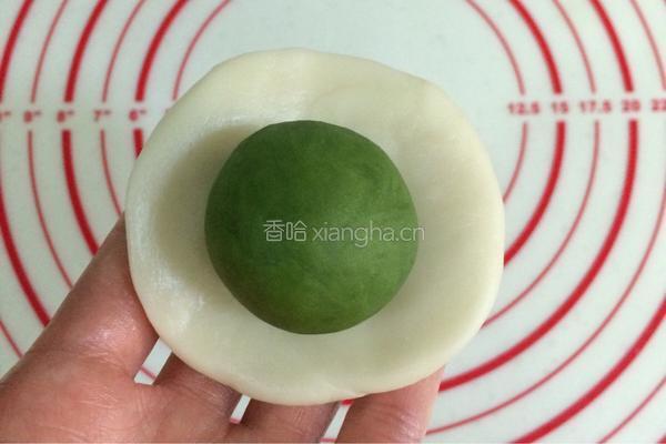 四色螺旋蛋黄酥的做法图解10