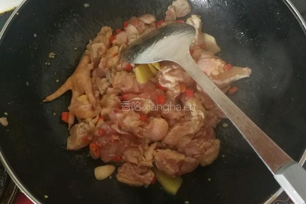 土豆焖鸡的做法图解4