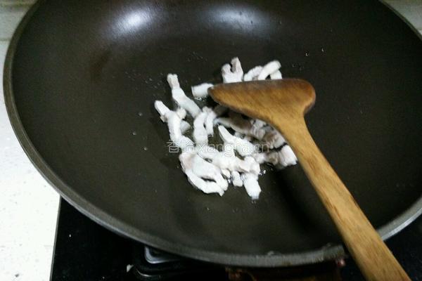 蒜苔炒肉的做法图解3