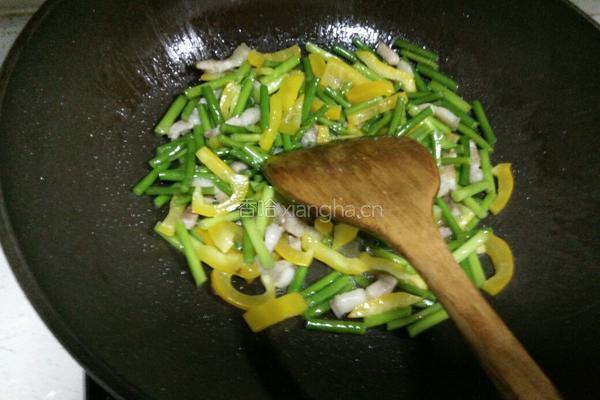 蒜苔炒肉的做法图解5