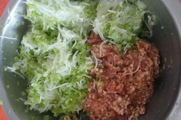 烫面冬瓜蒸饺的做法图解5