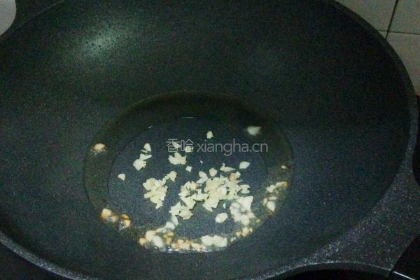 香菇炖豆腐的做法图解3
