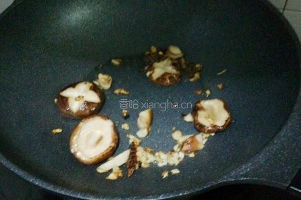 香菇炖豆腐的做法图解4