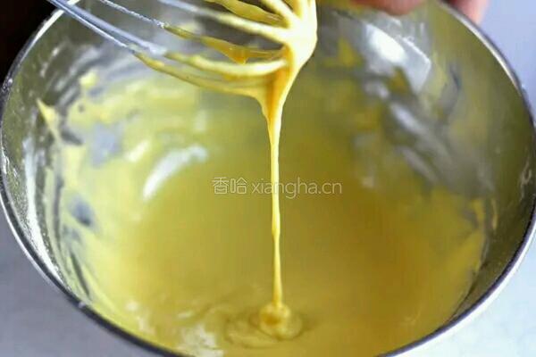 简单戚风蛋糕的做法图解3