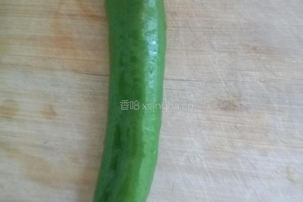 尖椒炒肉的做法图解1