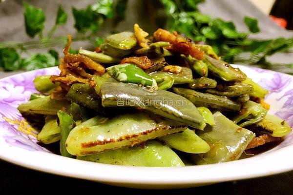 五花肉炒扁豆的做法图解16