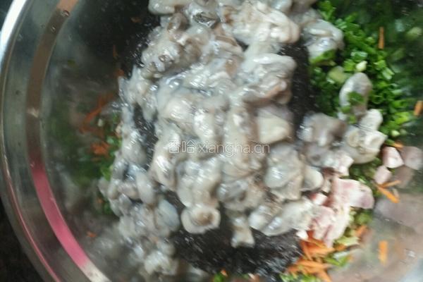 瘦肉紫菜丸子的做法图解2