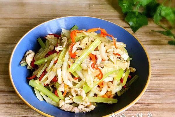 白菜梗子芹菜炒肉丝的做法图解19