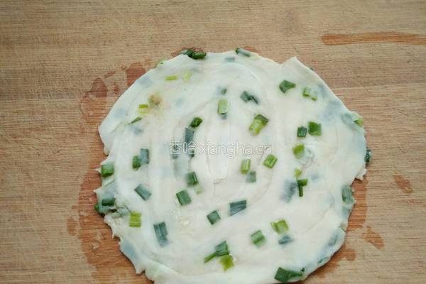 饺子皮版葱油饼的做法图解12