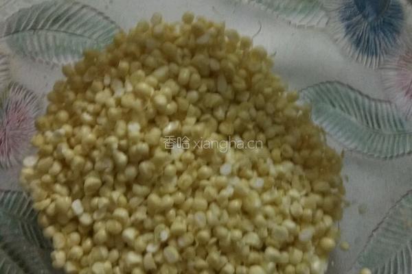 美味玉米粒的做法图解1