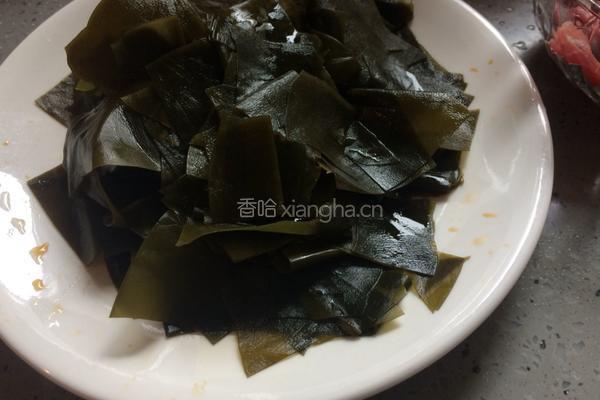 牛肉海带汤的做法图解1