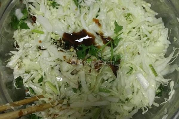 凉拌白菜丝的做法图解3