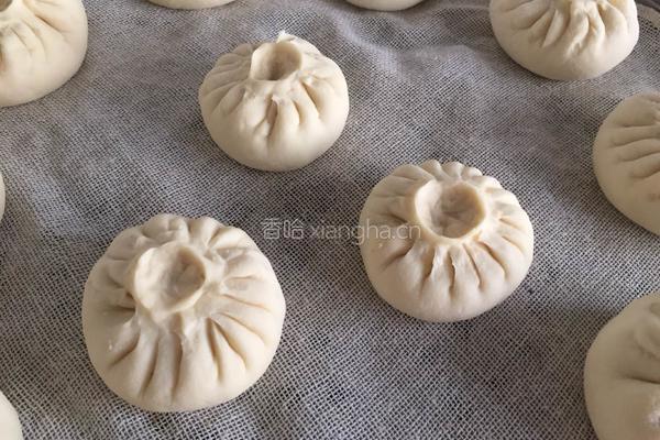 酸菜大包子的做法图解11