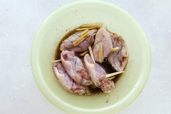 杂菜炖鸡翅的做法图解4