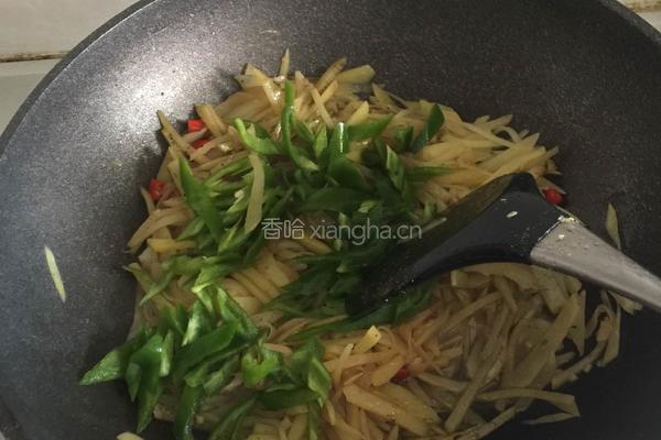 青椒土豆丝的做法图解7