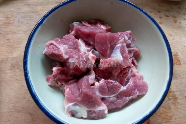 西洋参鸽子汤的做法图解3