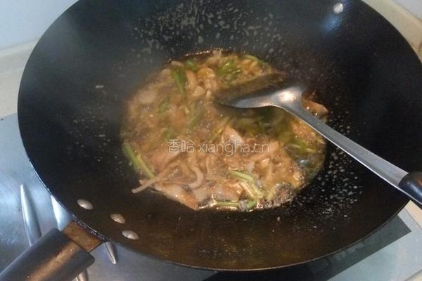 快炒天鹅蛋蚬子肉的做法图解4