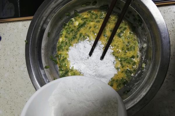 葱油饼的做法图解3