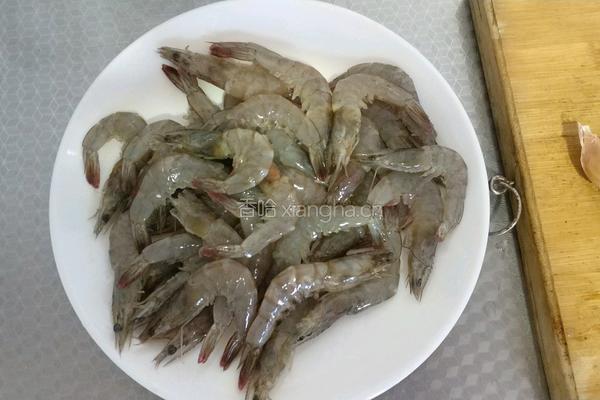 蒜香砂锅干锅虾的做法图解3