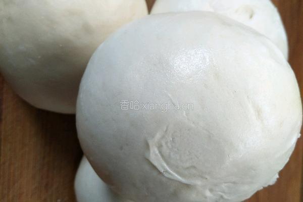 豆腐乳烤馒头片的做法图解1