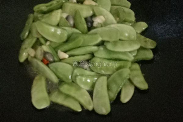 扁豆炒肉的做法图解7