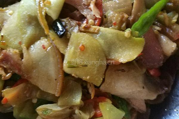 腊肉炒佛手瓜的做法图解5