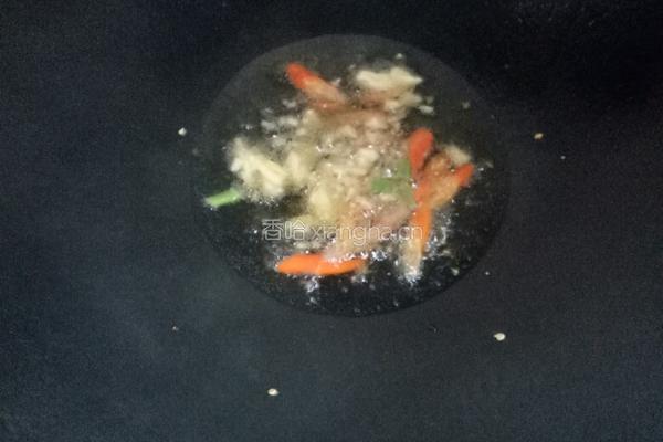 蒜苗焖豆腐的做法图解2