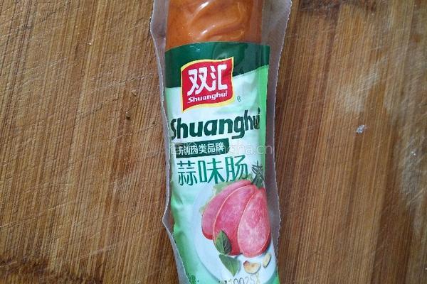 萝卜梗炒火腿肠的做法图解2
