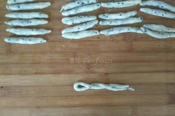 香酥小麻花的做法图解8