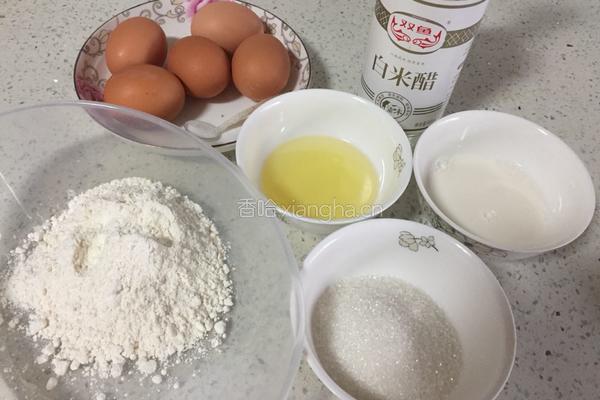 燕窝果蛋糕卷的做法图解1