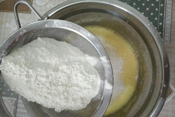 戚风蛋糕的做法图解5