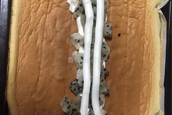 燕窝果蛋糕卷的做法图解13