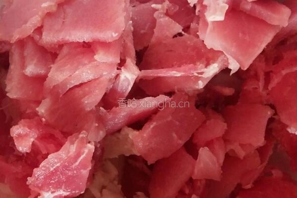 猪肉炒黄豆芽的做法图解2