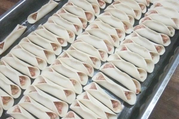 金牌锅贴的做法图解6