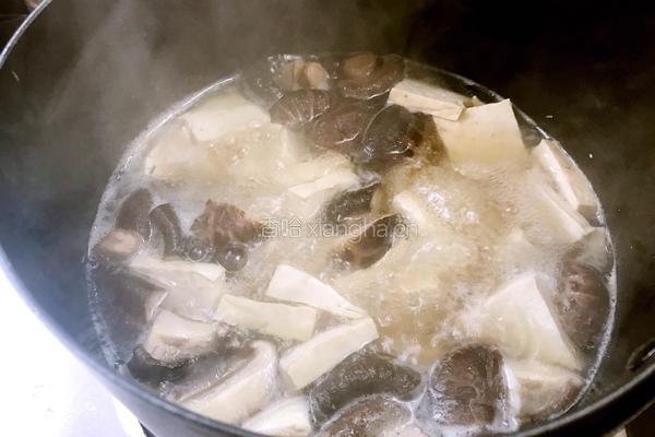 香菇豆腐汤的做法图解8