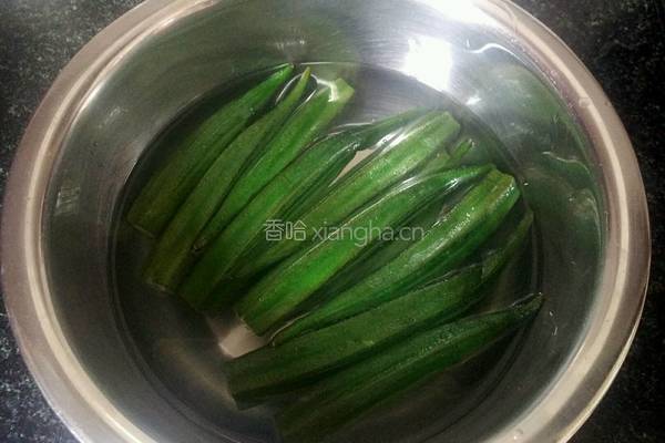 VIP名厨课菜品试做～秋葵炒鸡蛋的做法图解3