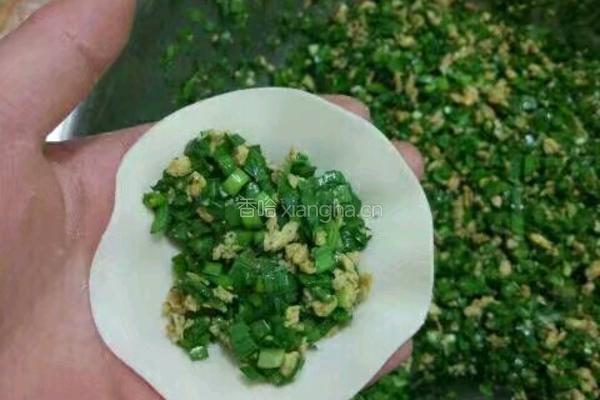 陕西香煎韭菜盒的做法图解2