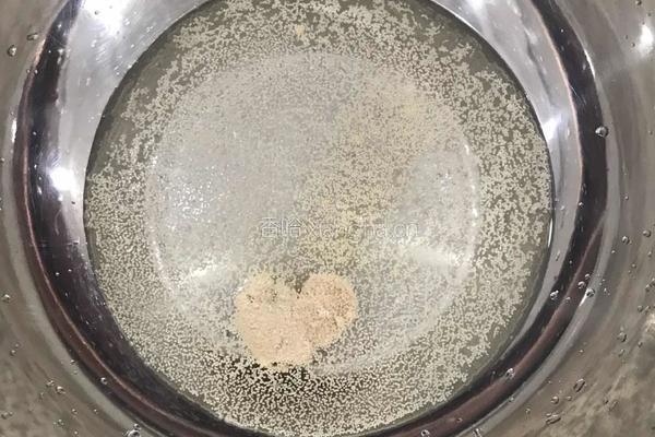 黑芝麻馒头的做法图解1