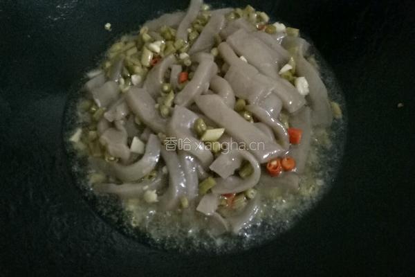 酸豆角焖魔芋的做法图解6