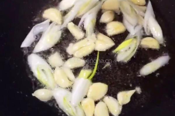 啤酒鸭（姜爆鸭子）的做法图解3