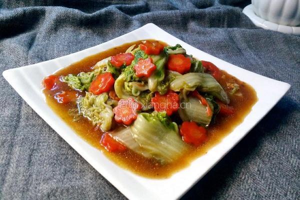 酸辣白菜的做法图解1