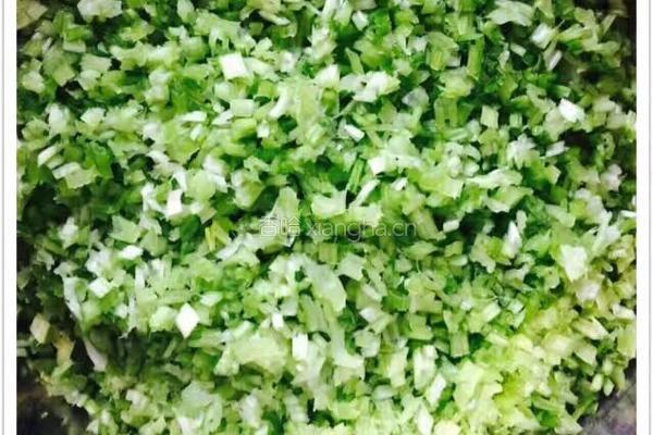 芹菜莲藕馅饺子的做法图解2