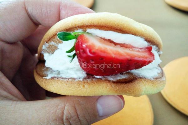 草莓奶油小贝的做法图解20