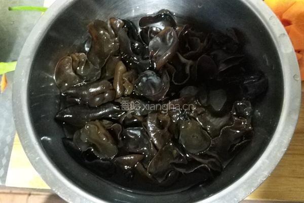 砂锅鱼炖豆腐的做法图解5