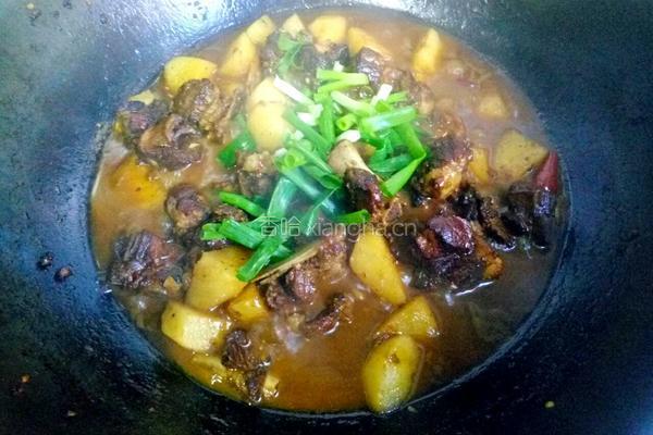 香辣土豆烧排骨的做法图解15