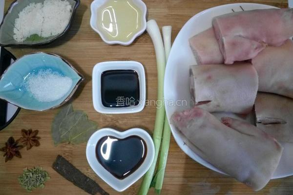 酱香猪蹄的做法图解2