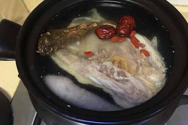 当归枸杞红枣土鸡汤的做法图解6